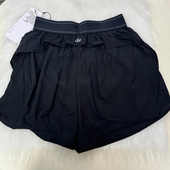 ALO Yoga Pants - 💖 New!! Alo Yoga black sports shorts size M 💖